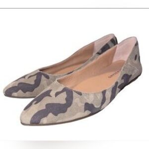 Lucky Brand Camo Flats, NWOT